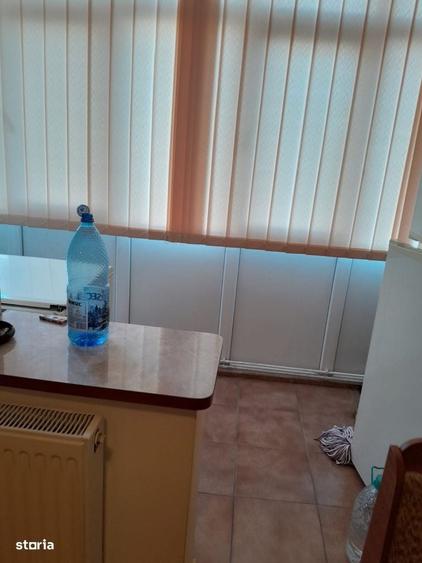 Apartament cu 3 camere decomandat în Exterior Vest