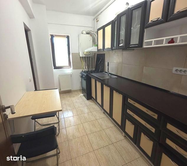 Apartament cu 3 camere în Sisești