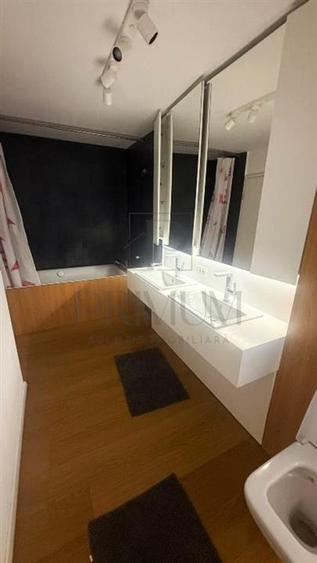 Casă cu 4 camere cu Canalizare în Dumbrăvița