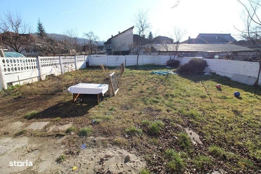 Casă cu 4 camere în Hunedoara