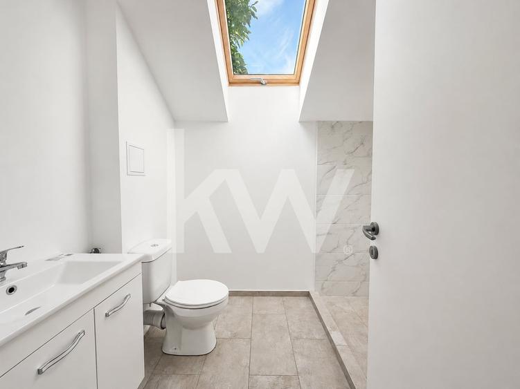 Apartament cu 3 camere semidecomandat în Griviței