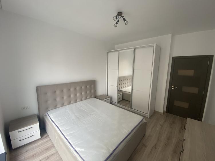 Apartament cu 3 camere decomandat, mobilat în Lujerului