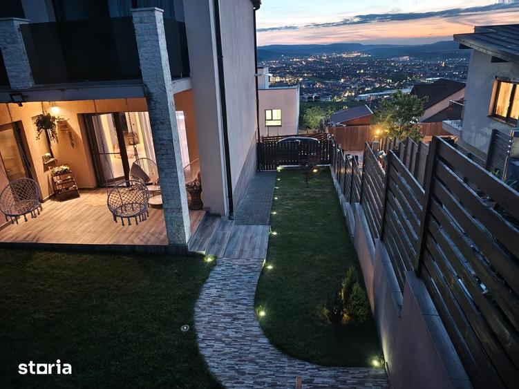 Casă cu 4 camere cu Teren 365 Mp în Florești