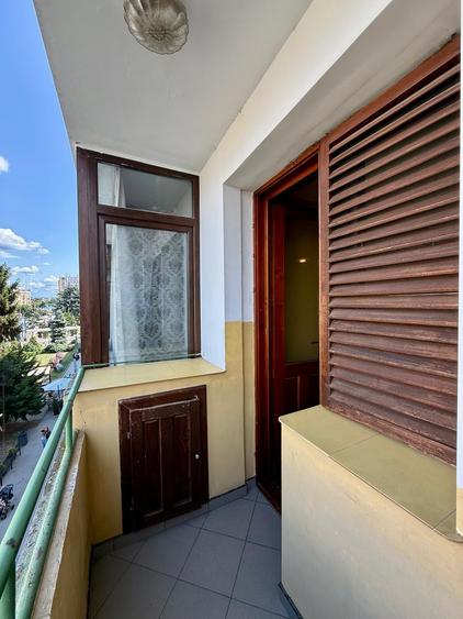 Apartament cu 3 camere semidecomandat în Ultracentral