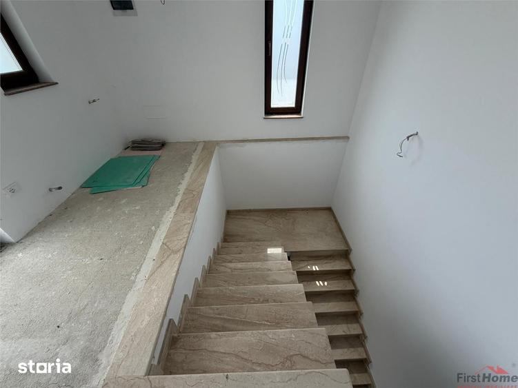 Casă cu 5 camere cu Teren 674 Mp în Vânători