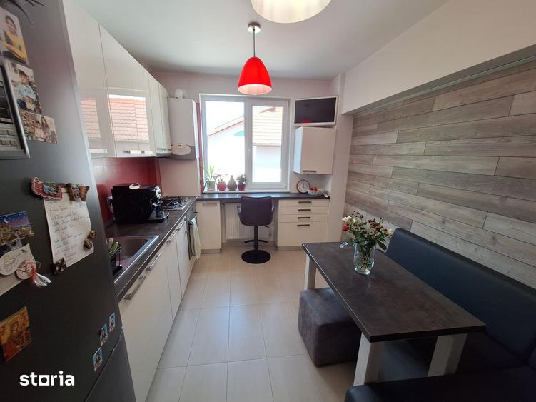 Apartament 3 camere, Jozsef Attila, etaj 2/3, complet renovat - 1