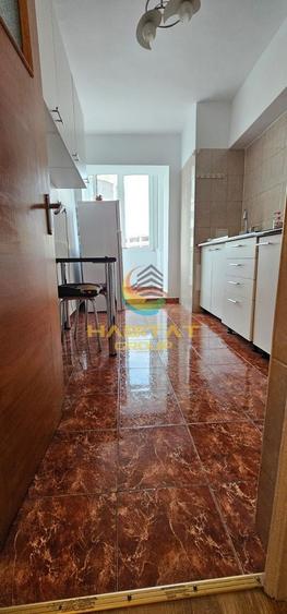 Apartament cu 2 camere decomandat în P-ța Unirii