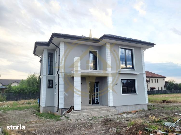 Casă cu 5 camere cu Teren 500 Mp în Corbeanca
