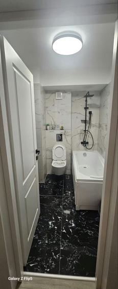 Apartament cu 2 camere decomandat în Exterior Vest