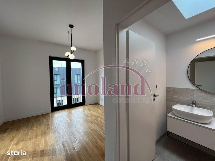 Apartament cu 4 camere în Pipera