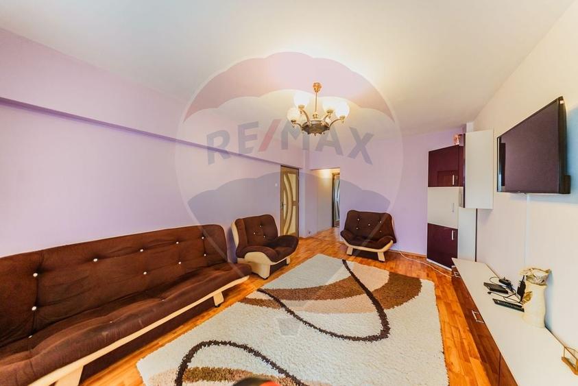 Apartament cu 2 camere semidecomandat, mobilat în P-ța Spitalului