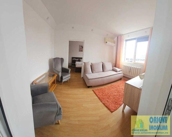 Apartament cu 2 camere semidecomandat în Tomis III
