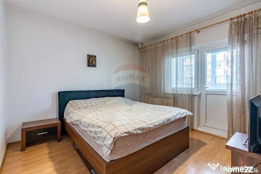 Apartament cu 3 camere decomandat în Nerva Traian