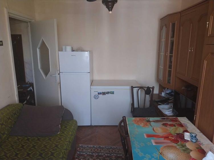 Apartament cu 2 camere nedecomandat în Central