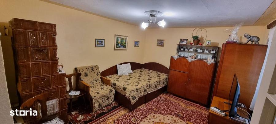 Casă cu 5 camere cu Teren 458 Mp în Caracal