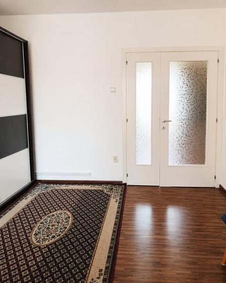 Apartament cu 2 camere decomandat, mobilat în 13 Decembrie