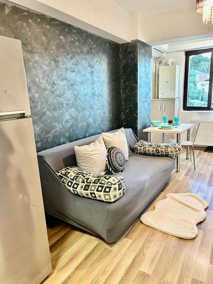 Apartament cu 2 camere semidecomandat în Ultracentral