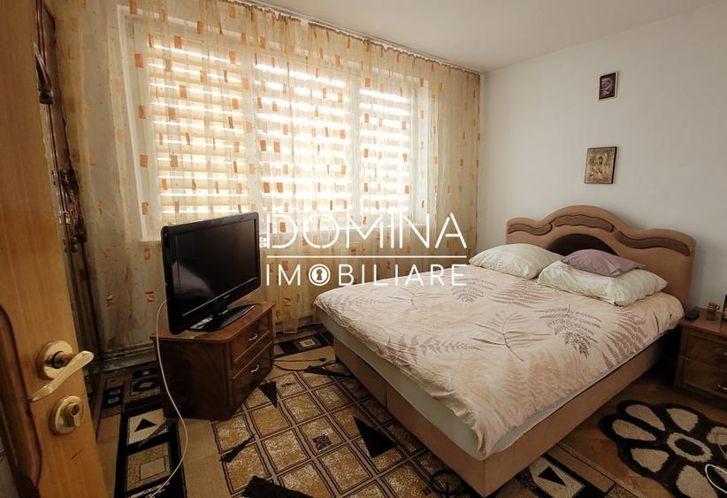 Apartament cu 3 camere semidecomandat, mobilat în Central