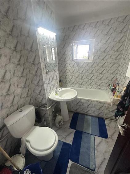Apartament cu 3 camere decomandat, mobilat în Lipovei
