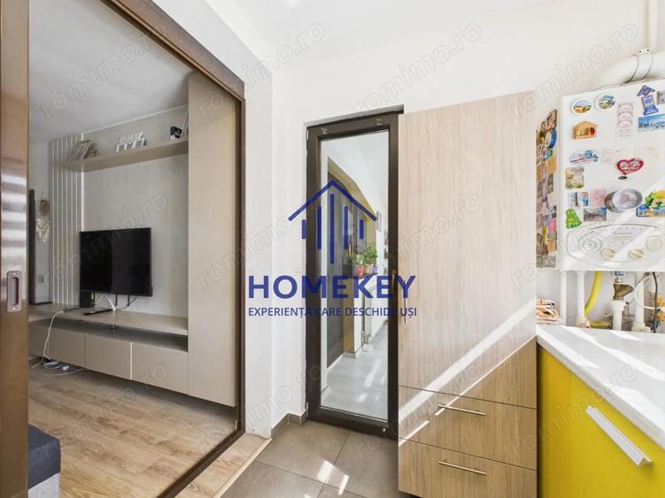 Apartament cu 3 camere semidecomandat, mobilat în Central