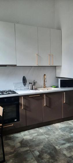 Apartament cu 3 camere decomandat în 15 Noiembrie