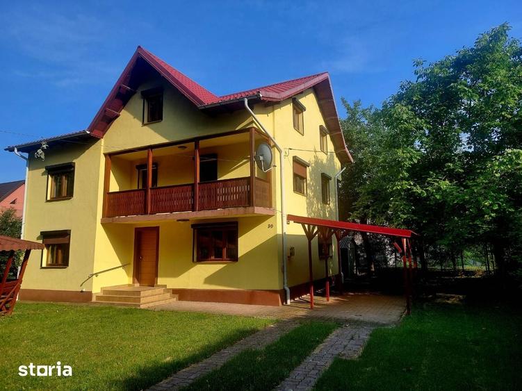 Casă cu 5 camere cu Teren 500 Mp în Central