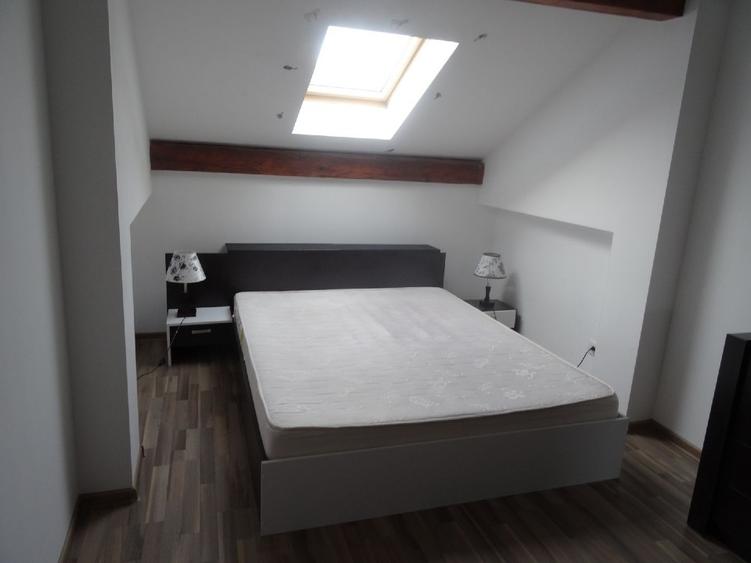 Apartament cu 2 camere decomandat, mobilat în Central