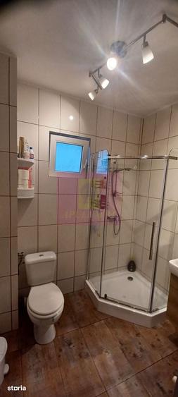 Casă cu 4 camere cu Teren 362 Mp în Săbăreni