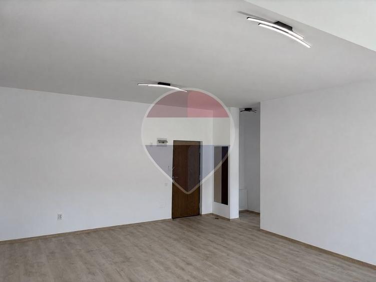 Apartament cu 2 camere semidecomandat în Florești