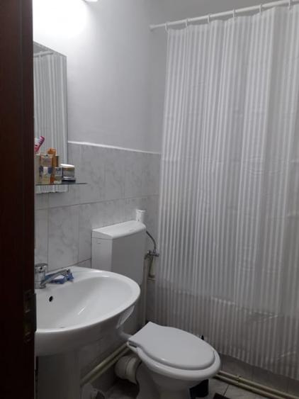 Apartament cu 2 camere semidecomandat, mobilat în Gară