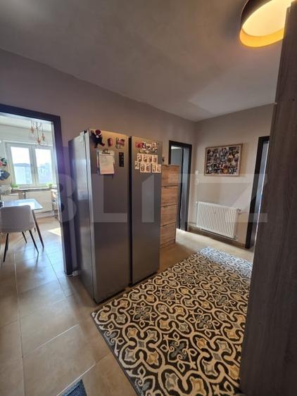Apartament 3 camere, decomandat 64.20 mp, zona 1 Mai - Insula - 14