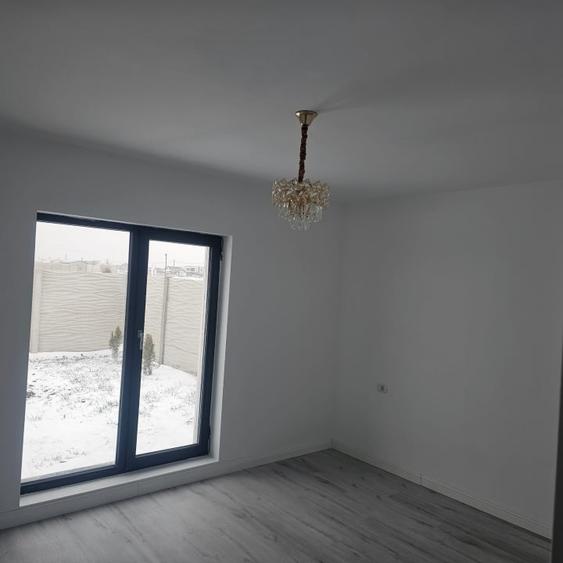 Casă individuală cu 6 camere cu Teren 412 Mp în Malu Mare