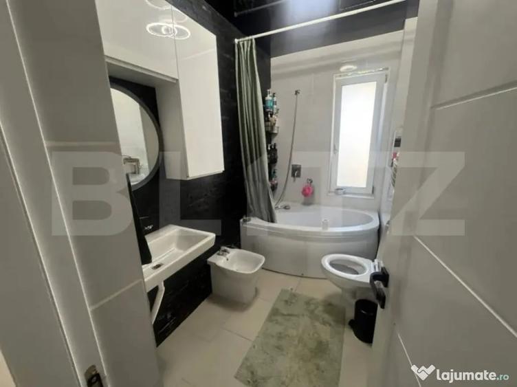 Apartament 3 camere, 73 mp, decomandat, zona Nicolina - 1