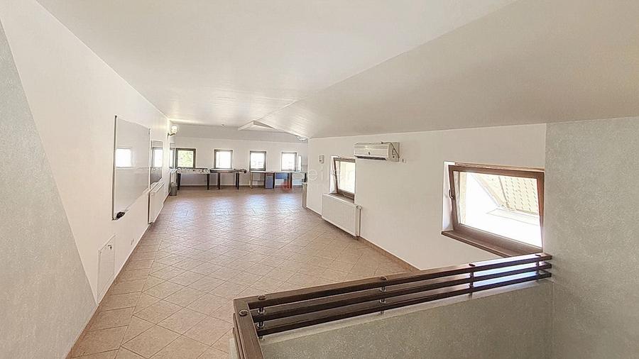 Spațiu comercial, de 590 mp, în Brașovul Vechi