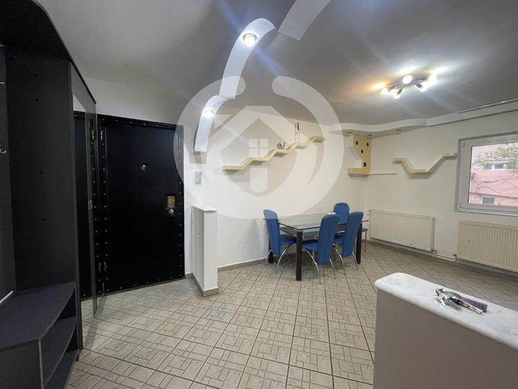 Apartament cu 3 camere decomandat, mobilat în Mihai Viteazul