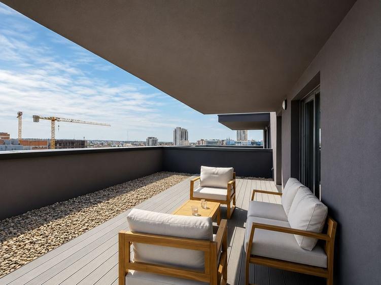 Apartament cu 3 camere decomandat, mobilat în Central