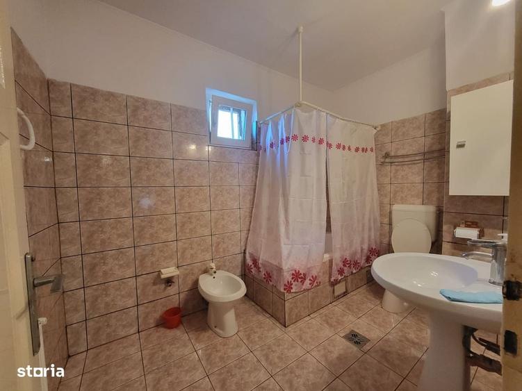 Casă cu 4 camere cu Teren 353 Mp în Central
