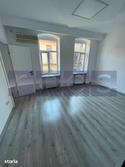 Apartament cu 4 camere în Centrul Civic
