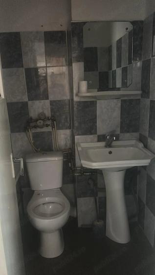 Apartament cu 2 camere decomandat în Războieni