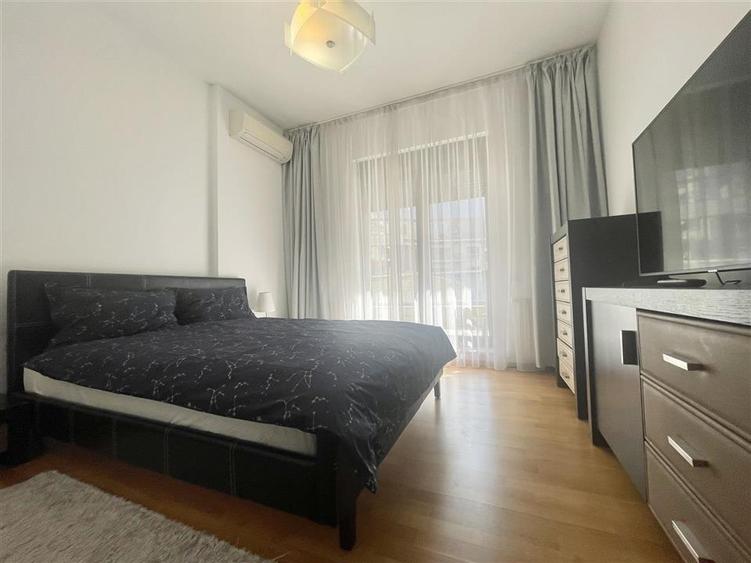 Apartament cu 3 camere decomandat, mobilat în Nordului