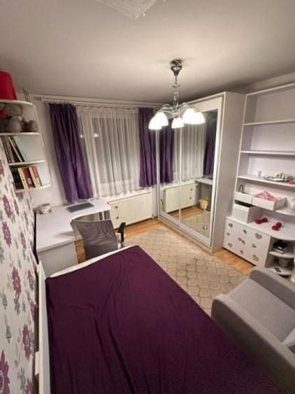 Apartament cu 4 camere decomandat, mobilat în Titan