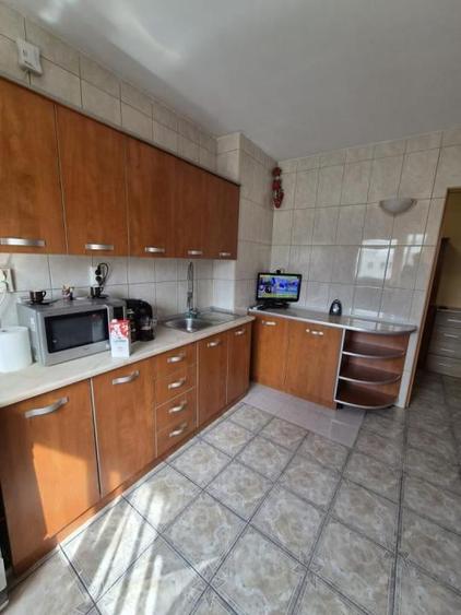 Apartament cu 3 camere în Dristor