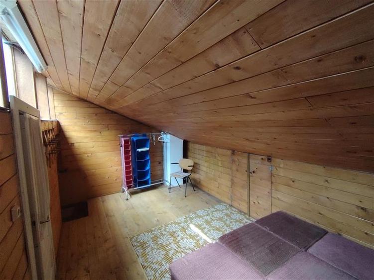 Casă individuală cu 4 camere cu Teren 216 Mp în Exterior Est