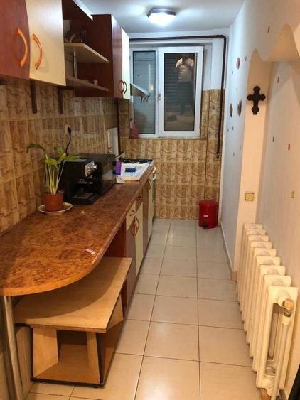 Garsonieră decomandată în Central