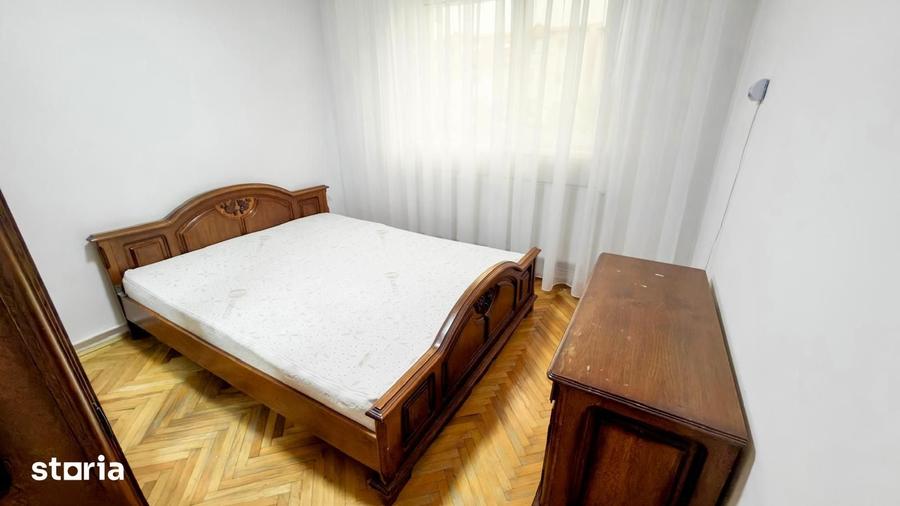 Apartament cu 2 camere decomandat în Micro 20