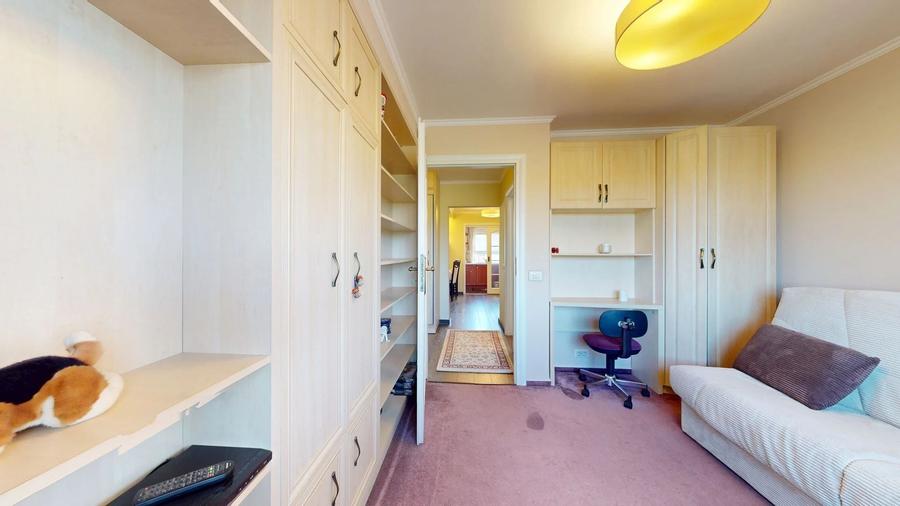 Apartament cu 3 camere decomandat, mobilat în Scriitorilor