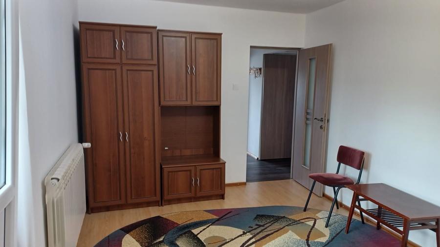 Apartament cu 2 camere decomandat în Valea Aurie