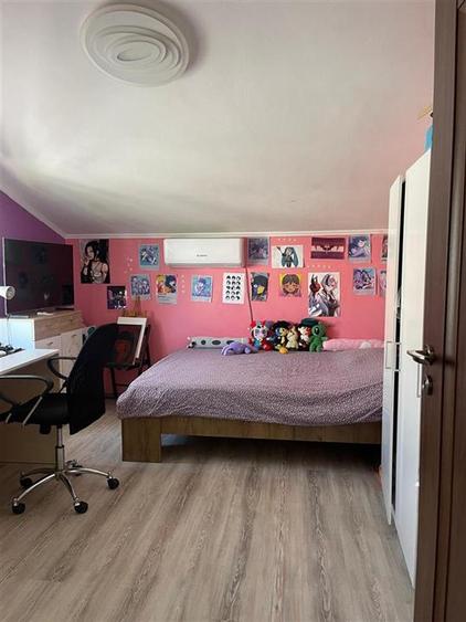 Duplex cu 5 camere cu Canalizare în Central