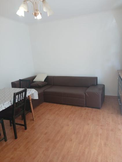 Apartament cu 2 camere decomandat în Florești