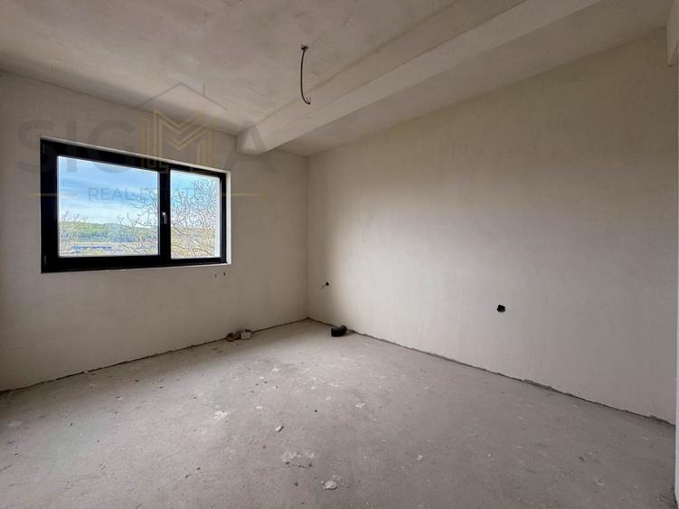 Duplex cu 4 camere cu Canalizare în Dâmbul Rotund